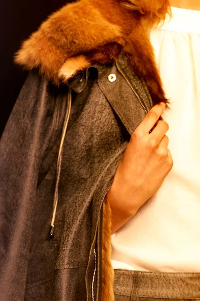 Look 16
